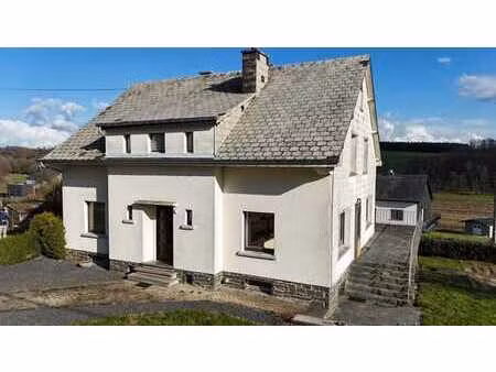maison 4 façades lumineuse avec jardin et terrasse plein sud