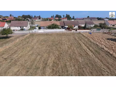 terrain au calme en limite de zone constructible