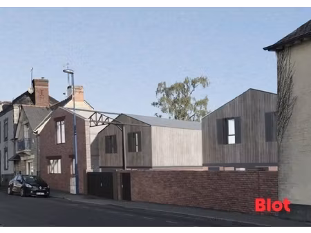 a vendre chez blot immobilier - janze - terrain avec hangar-209m²