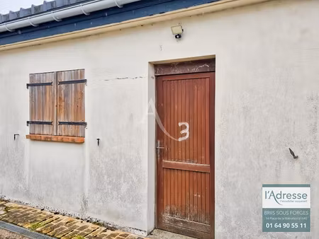 location parking 15 m² à vaugrigneuse (91640)  150 €