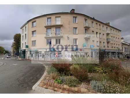 location locaux professionnels 170 m² à beaumont-sur-oise (95260)  42 000 €