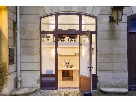 location meublée locaux professionnels 2 pièces 39.79 m² à paris 8ème (75008)  3 000 €