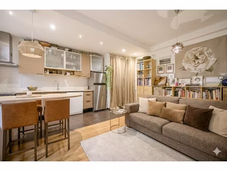 appartement charme de l'ancien - 3 pieces - 52.43 m2