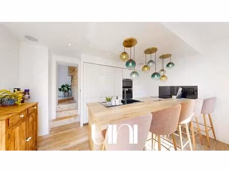 maison 6 pièces de 106m2 avec gîte de 41m2 - 3 min de bayeux
