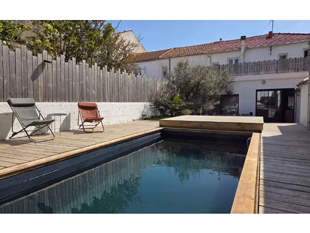 immeuble la rochelle m² t-6 à vendre  836 000 €