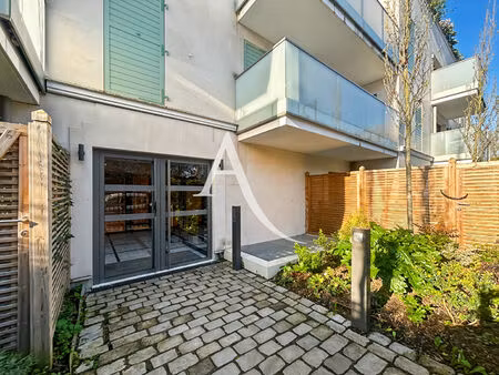 location appartement 2 pièces  42.00m²  le chesnay