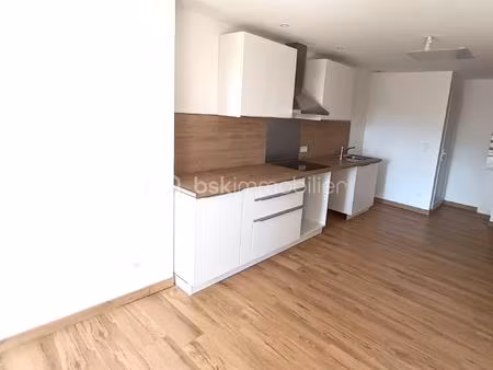 appartement de 41 11 m² à carnoules