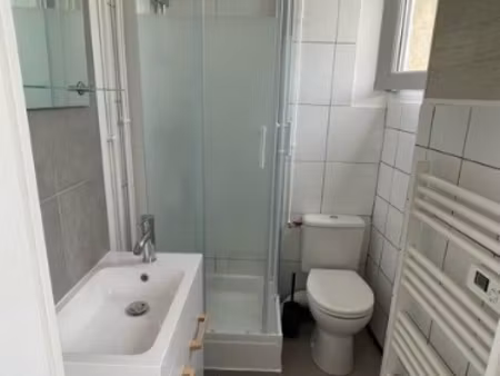 studio / 18m² / fontaine-le-port (ligne r)