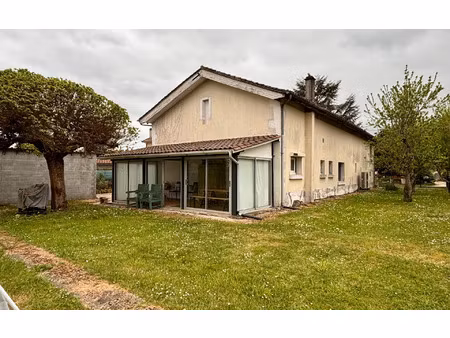 location maison  m² t-5 à coulounieix-chamiers  1 000 €