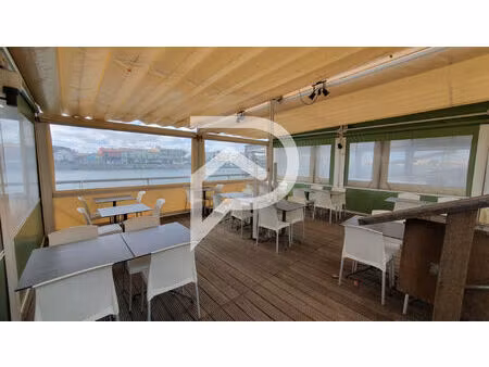 murs commerciaux grau d'agde restaurant et appartement -vue mer