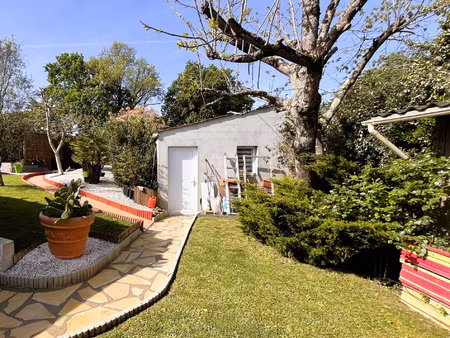 maison avec atelier 40 m2 et dépendances idéal activité ou