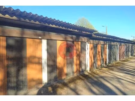 parking montbard (21500)