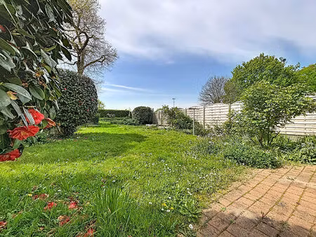 maison 2 chambres  1 bureau  jardin et garage - 97m² - hennebont  rive gauche