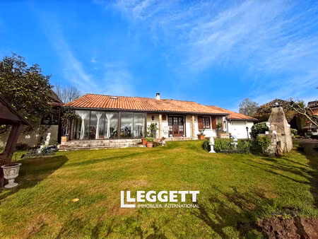 maison 9 pièce(s)  bertric-burée