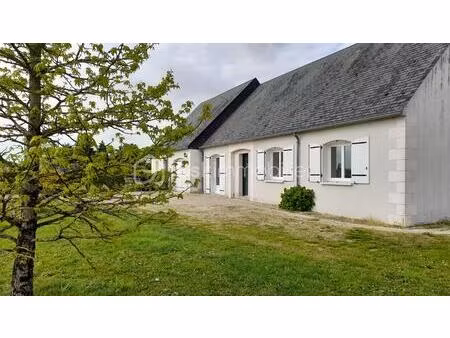 maison traditionnelle de 170 m² à civray-de-touraine