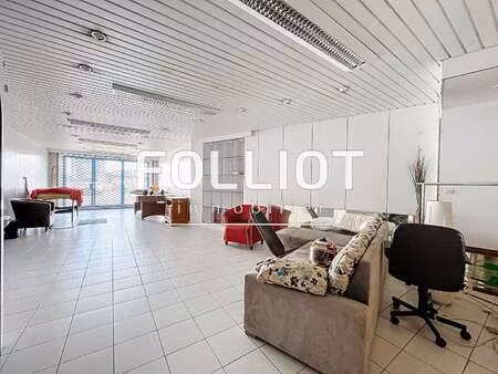 vente bureaux et commerces à granville (50400) : à vendre / 72m² granville
