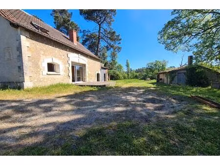 grange rénovée avec 4 chambres et 18000m2 de terrain