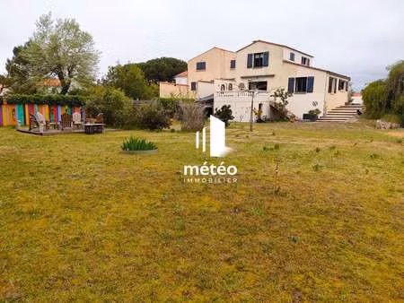 vente maison à longeville-sur-mer (85560) : à vendre / 200m² longeville-sur-mer