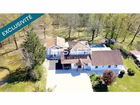 maison 9 pièces avec atelier piscine et garage double