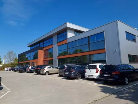 commercieel te huur in genk