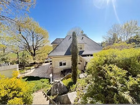 maison de luxe de 7 pièces en vente à saint-genest-lerpt  auvergne-rhône-alpes