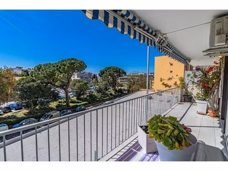 juan les pins  4 pièces 83m² terrasse & balcon  parking privé
