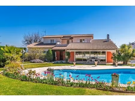 le rouret – villa vue mer  domaine fermé  plein sud  4 chambres  sous-sol complet
