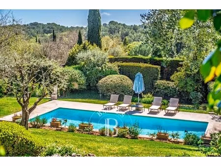 opio - propriété d’exception en domaine fermé  à proximité du golf  2 maisons d’invités ..