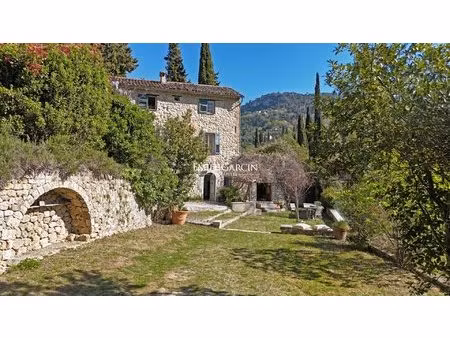 grasse vallée verte - ravissante maison en pierres au calme absolu