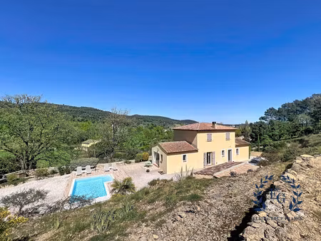 maison de qualité à besse sur issole