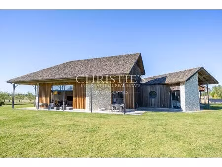 bespoke eco-friendly architect home — steps from a village with id 3586841861