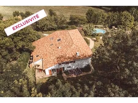 achat immeuble 426m² bidache 64520