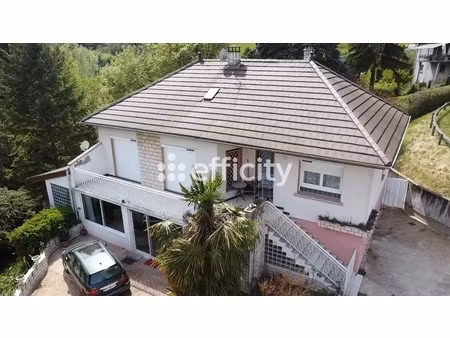 maison 8 pièces - 250 m²