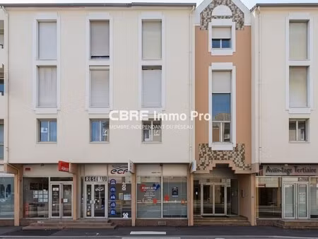 location local professionnel 118m²