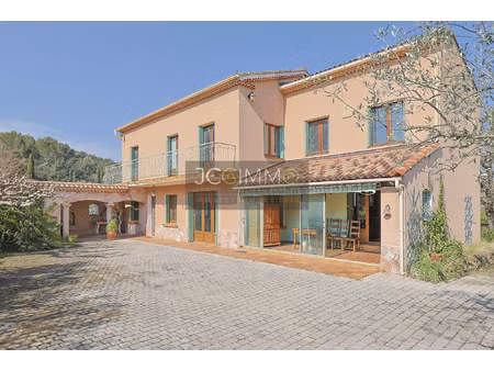 achat maison 7 pièces 190m² pierrefeu du var 83390