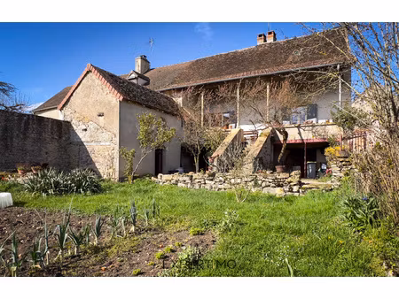 maison en pierre à rénover – 150 m² potentiels – vue dégagée