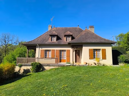 vente maison 4 pièces 125 m² à assier (46320)  223 650 €