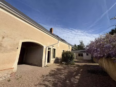 vente maison 5 pièces 156 m2 à la chartre-sur-le-loir
