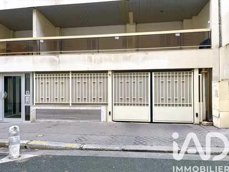 parking à paris (75006)