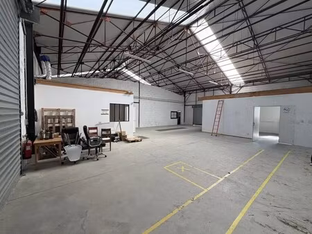 location local d'activités 280 m²