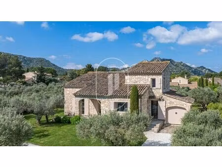 maison en pierre à vendre à eygalières
