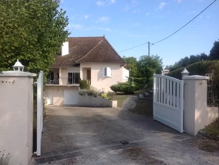 maison de plain-pied avec un deuxième logement indépendant en rez-de-jardin