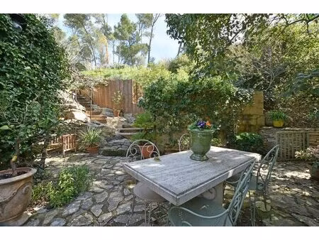 charmante maison de village avec jardin et garage