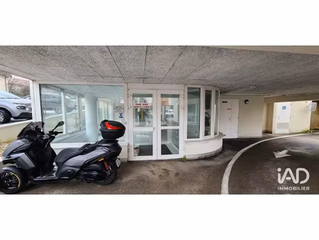 location commerce 98 m² à besançon (25000)