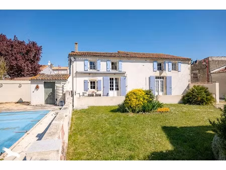 vente maison 6 pièces 222 m² à migré (17330)  301 800 €