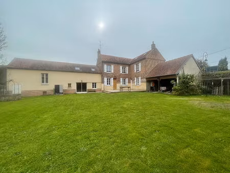 vente maison 8 pièces  160.00m²  ons