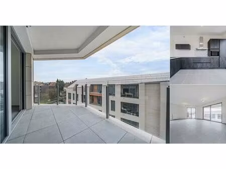 appartement à vendre à rue du serment 8 braine-l'alleud (rbv67796)