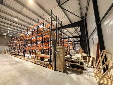 location entrepôt 1 553 m²