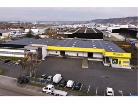 location entrepôt saint etienne du rouvray 76800 2080m²