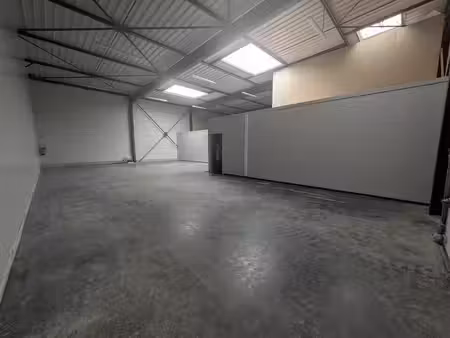 location local d’activités boos 76520 357m²